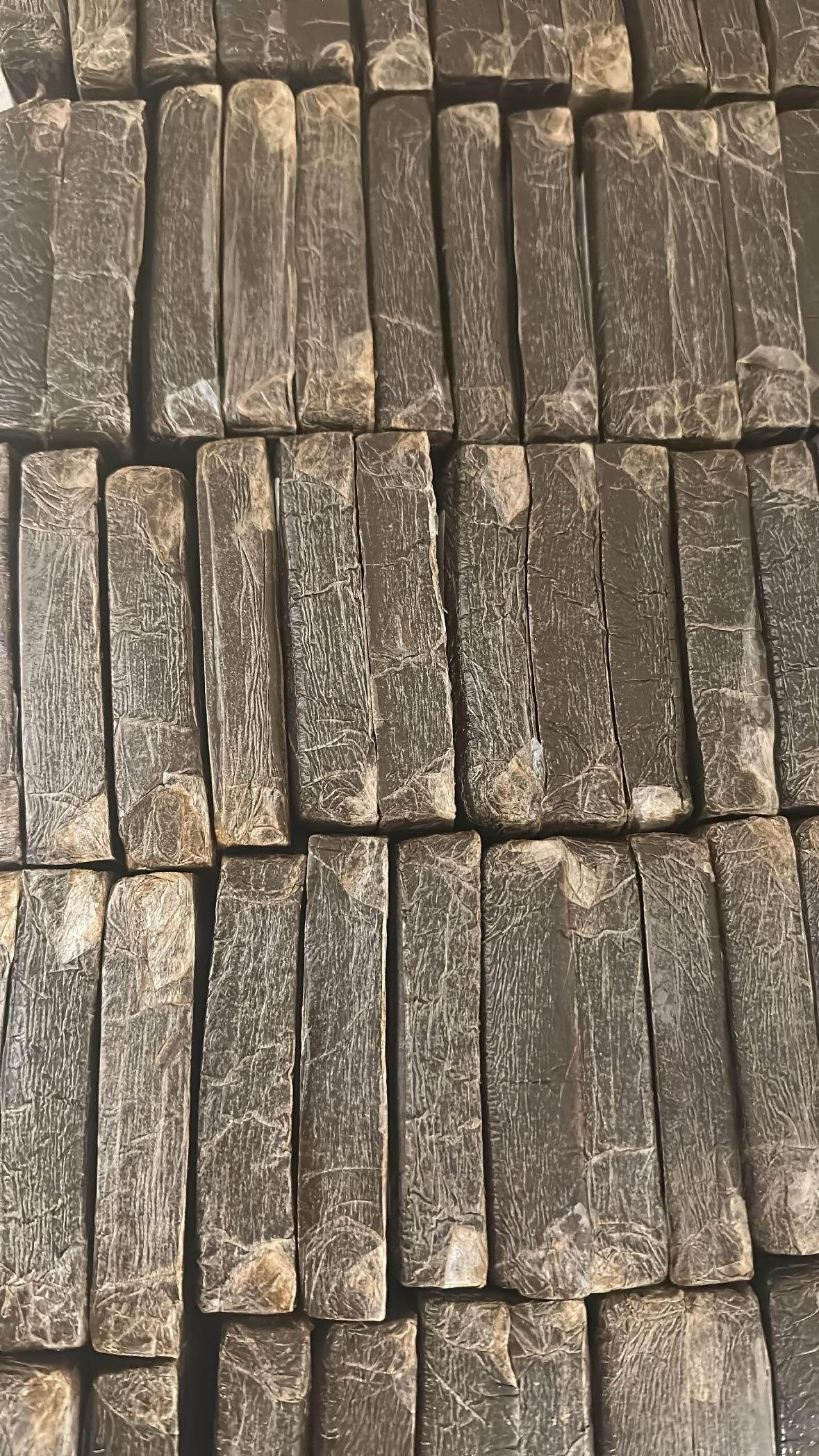 IMAGE 2025-10-24 05:52:36